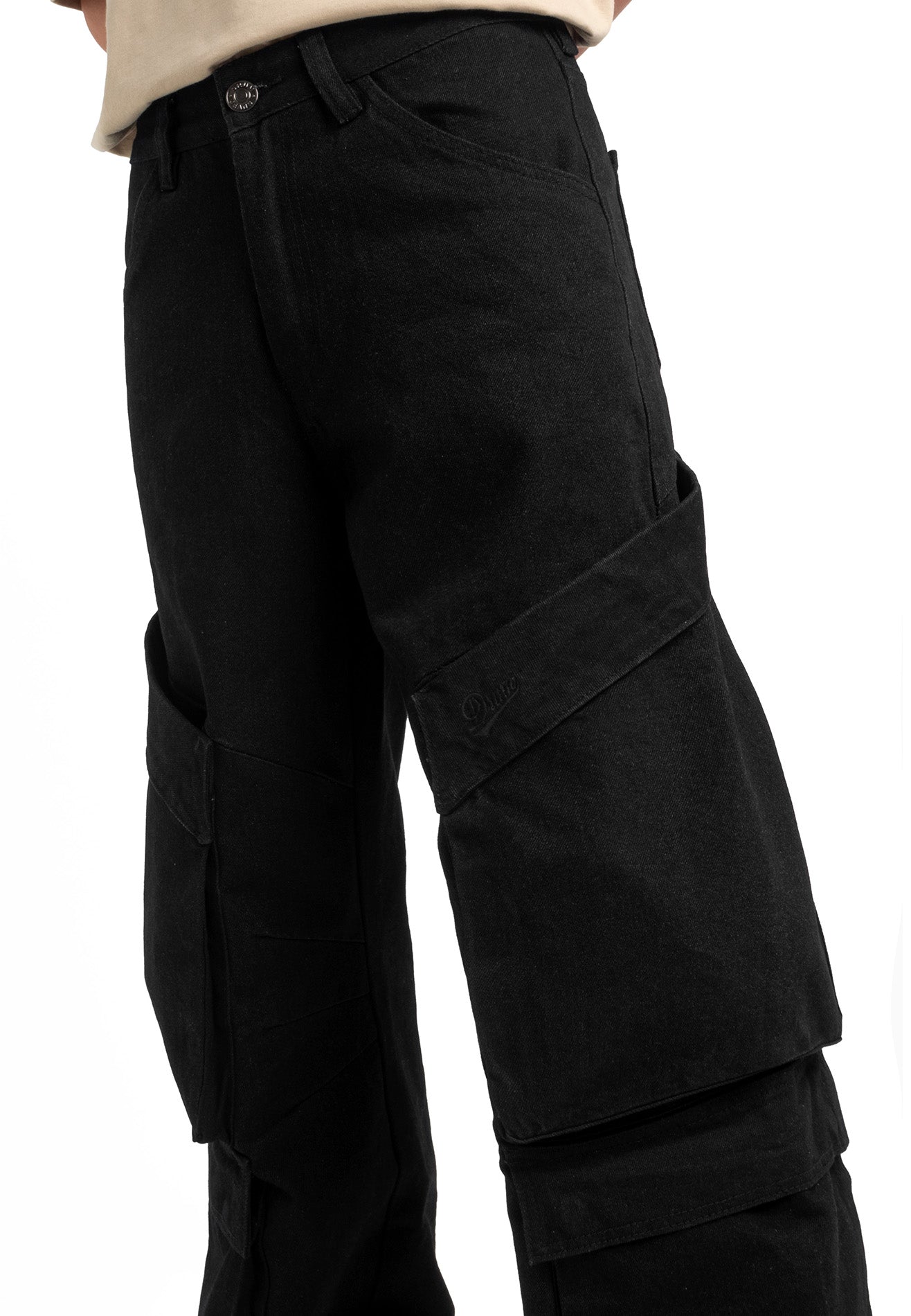 DRUM SELECT Twin Pockets Detailed Baggy Cargo Jeans- Black