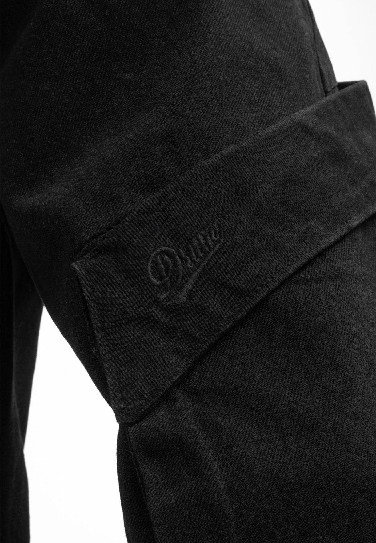 DRUM SELECT Twin Pockets Detailed Baggy Cargo Jeans- Black