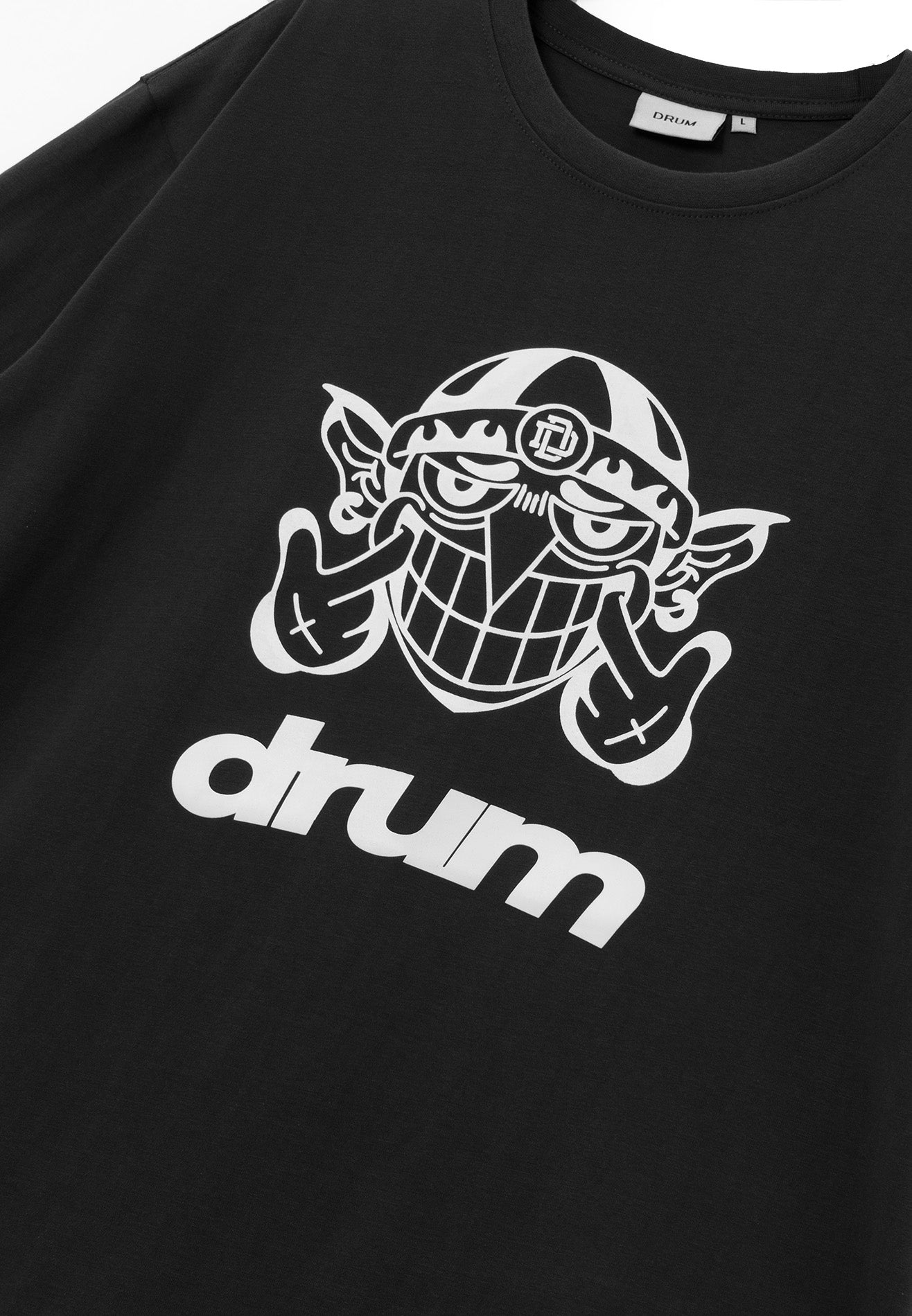 DRUM E. Big Smile Relaxed Fit Tee- Black