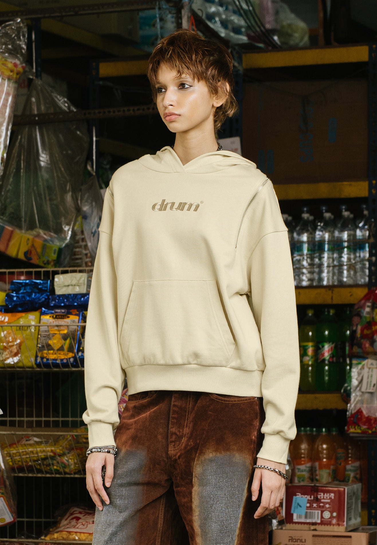 DRUM S. Women Logo Embroidey Zipped Details Hoodie - Beige