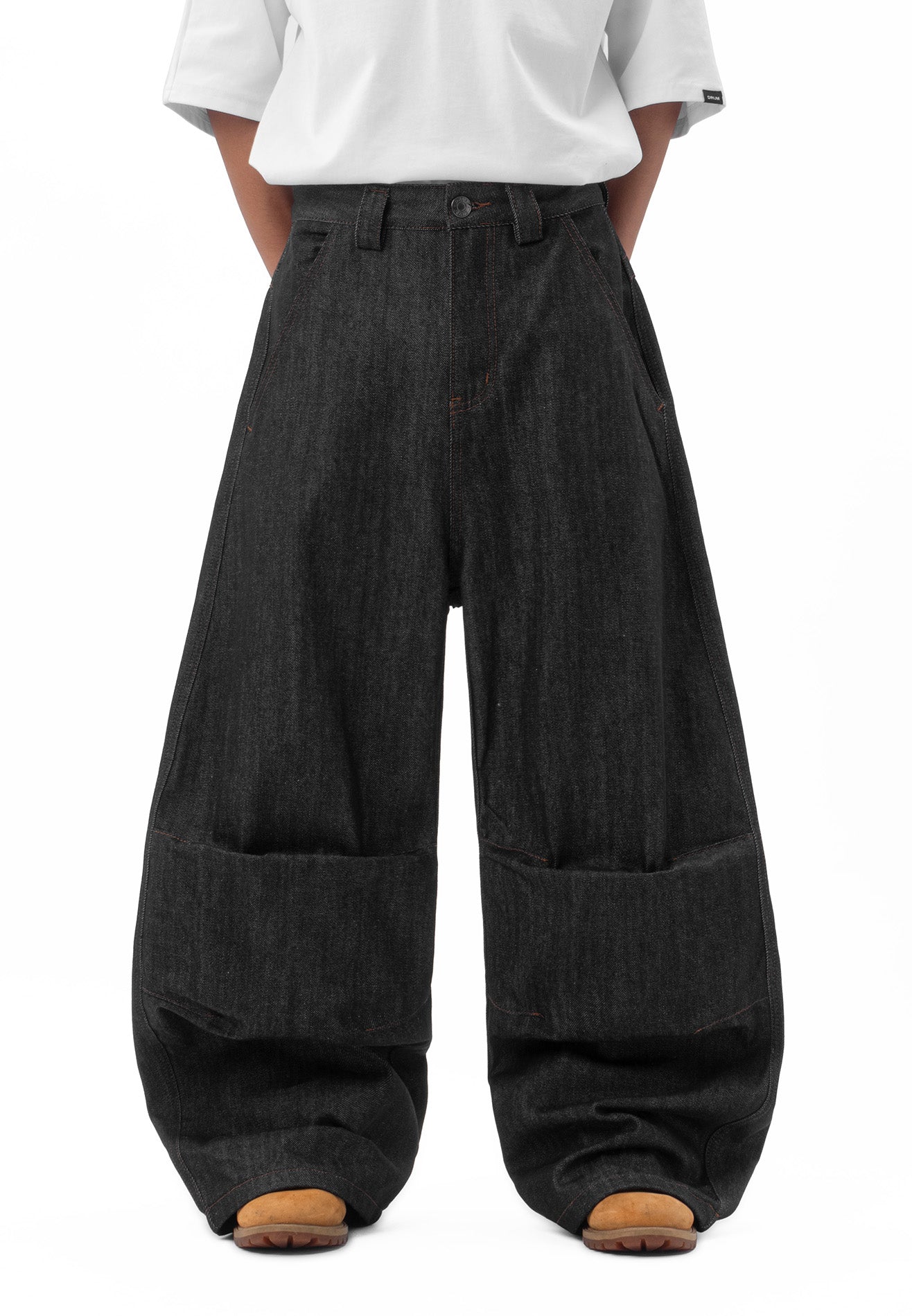 DRUM S. Knee details Super baggy Jeans- Black Blue