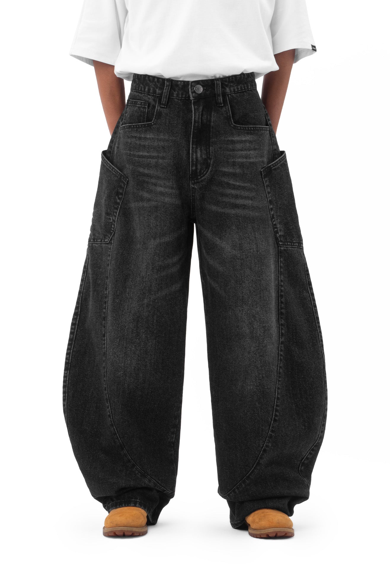 DRUM S. Balloon Cut Washed Denim Super Baggy Jeans- Black
