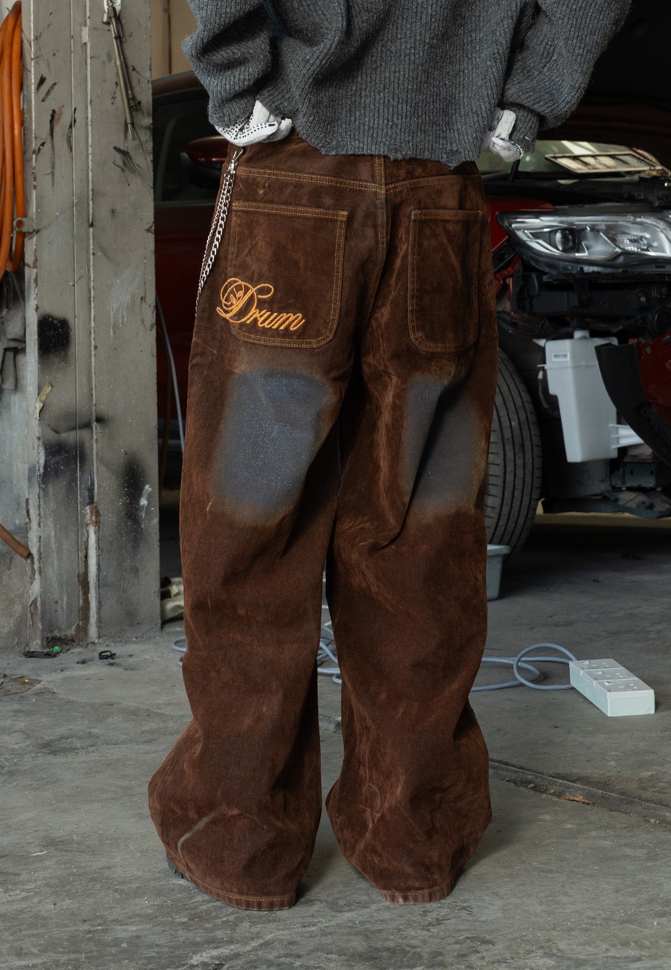 DRUM S. Vintage Washed Flocked Baggy Jeans- Brown