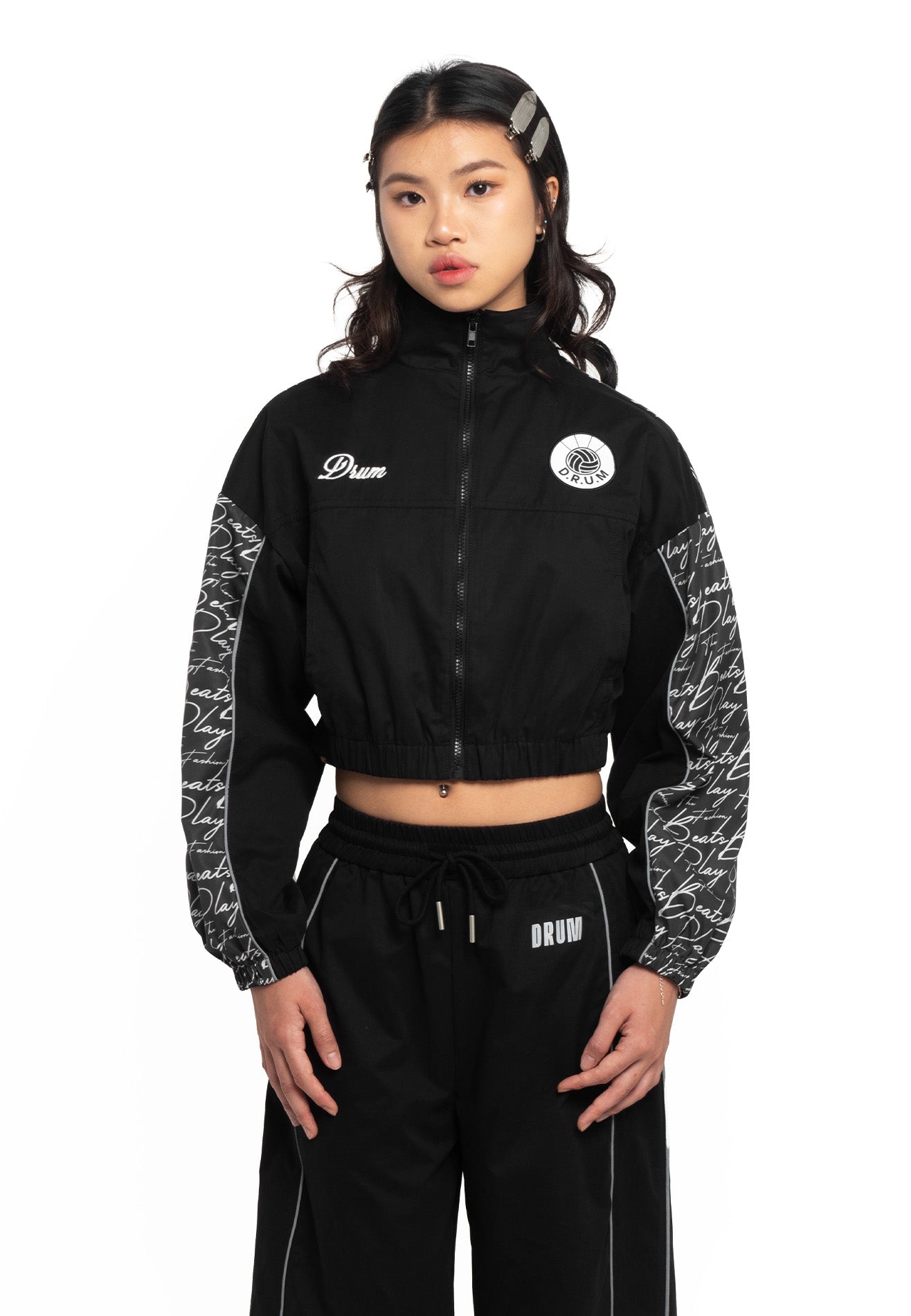 Select Women Lightweight Reflective Print Crop Jacket- Black