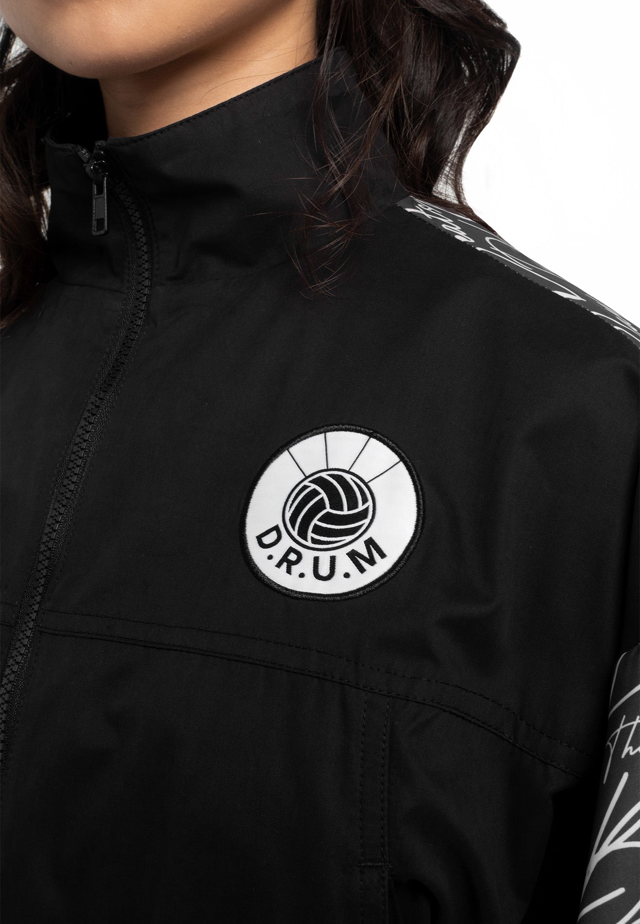 Select Women Lightweight Reflective Print Crop Jacket- Black