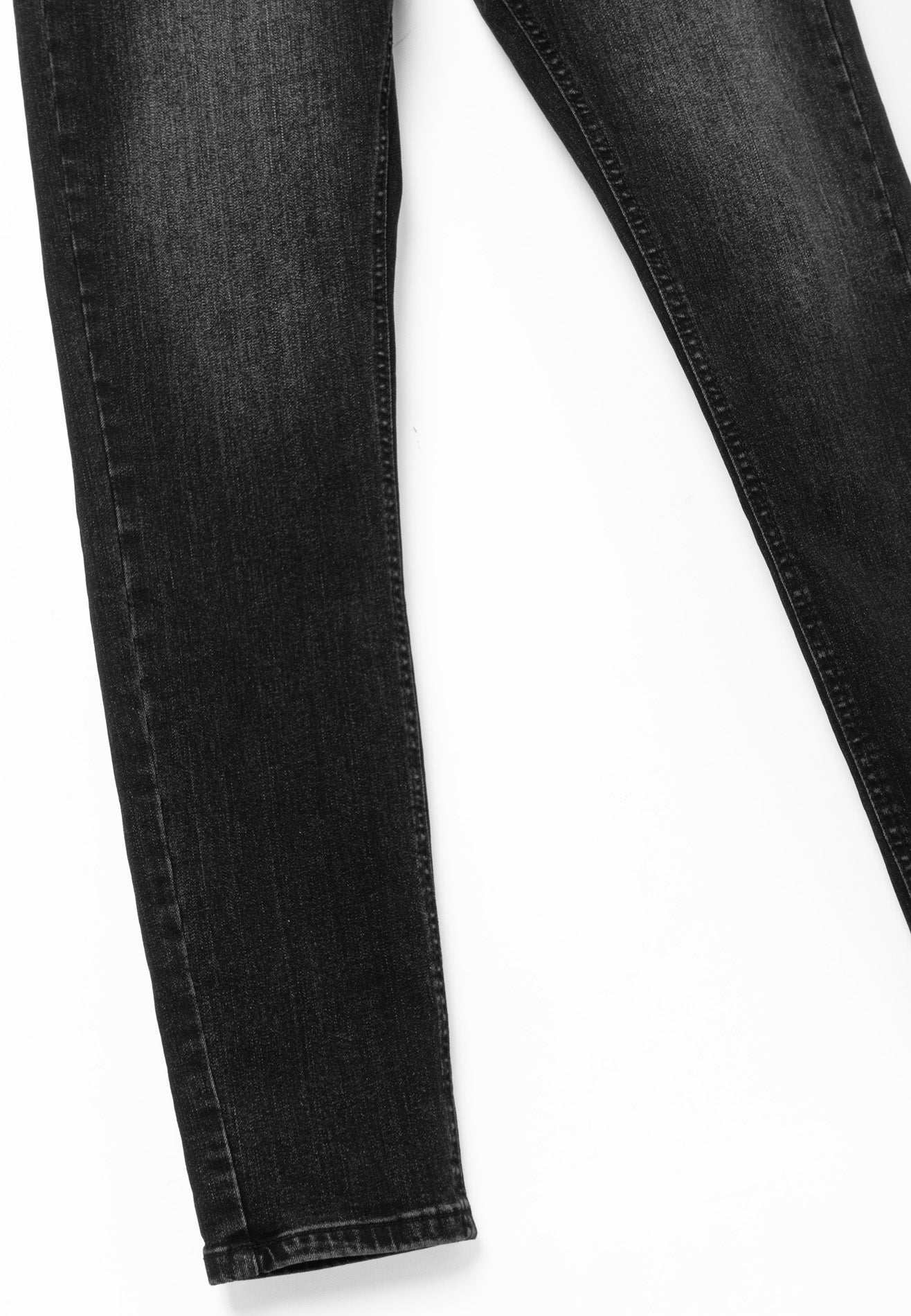 DRUM Classic Washed Details Slim fit Jeans- Black