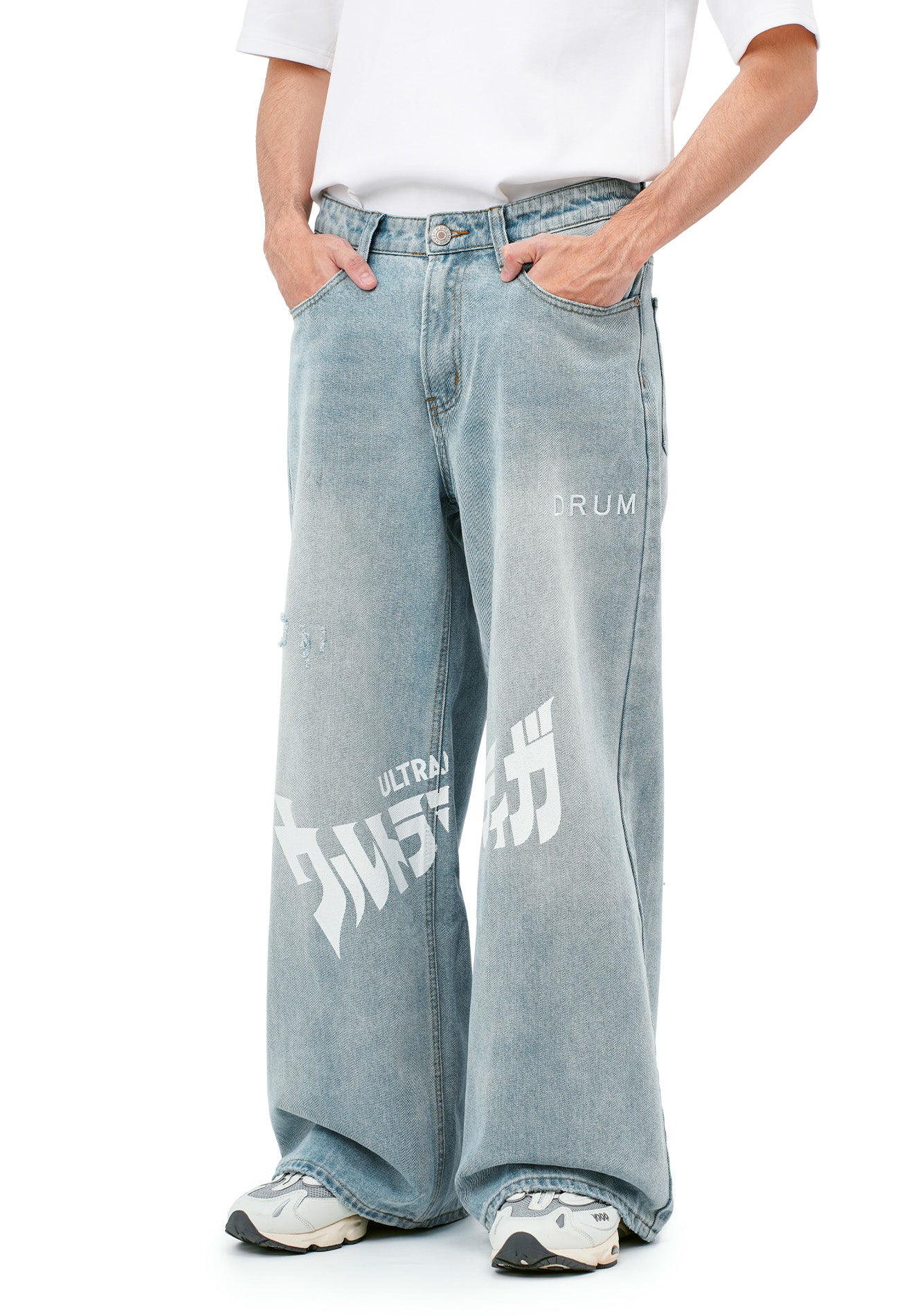 DRUM | ULTRAMAN Embroidery Super Baggy Jeans- Light Blue