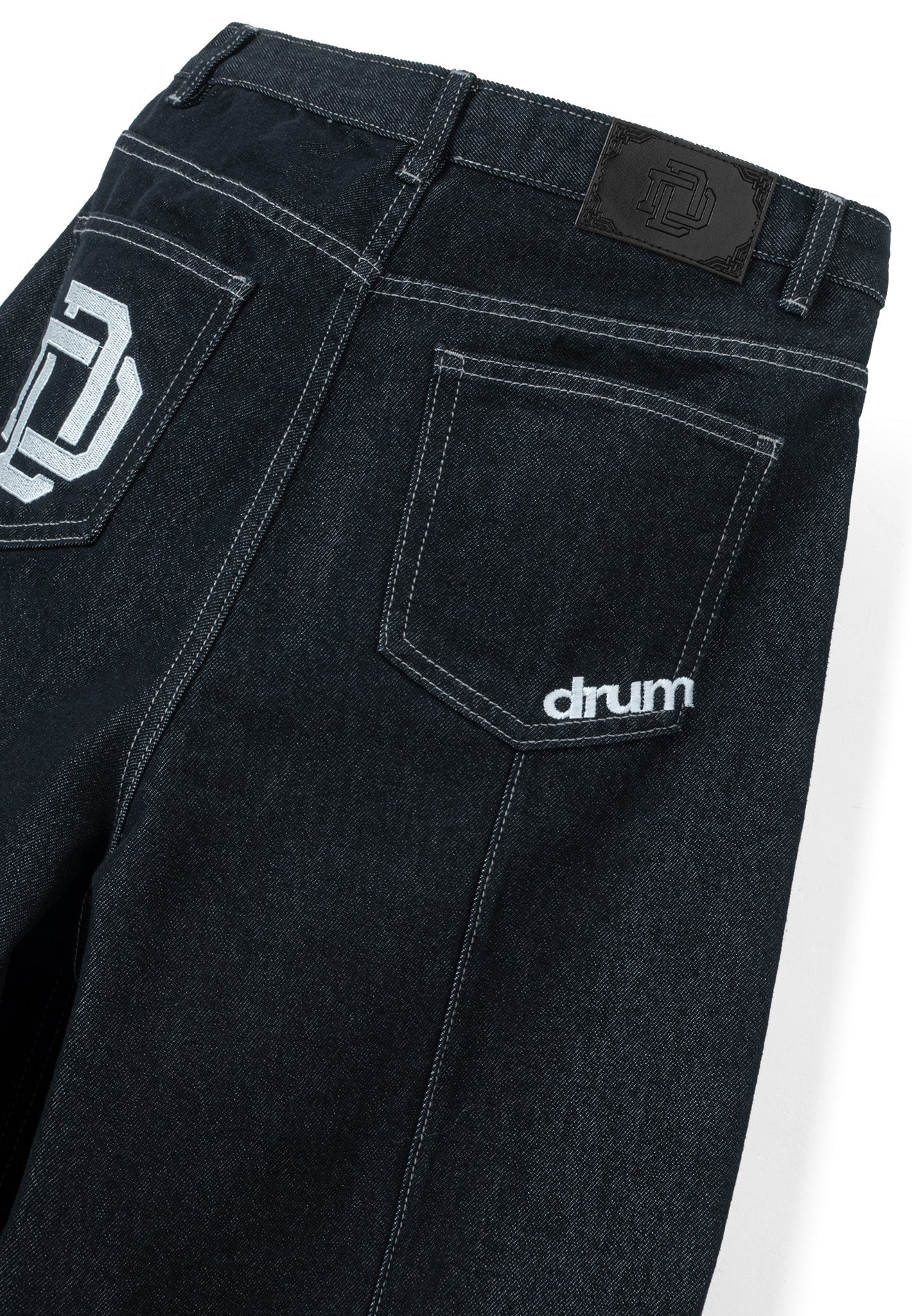 DRUM S. Denim Syndicate Clasp Buckle Bone Baggy Jeans- Navy