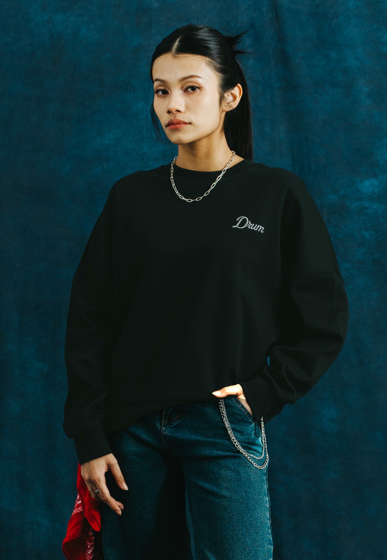 SELECT Women Oversized Reflective Jumper - Black