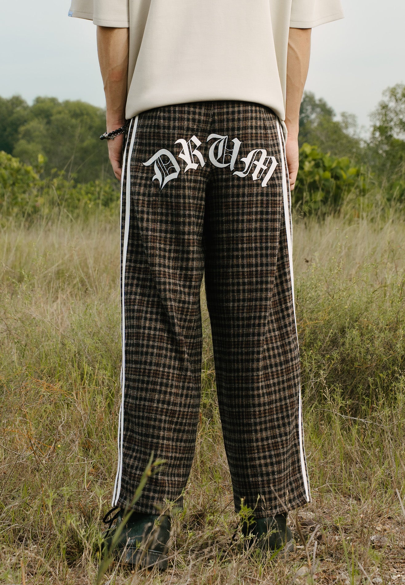 DRUM S. Checkmate Edition Flannel Pleated Long Pants - Brown
