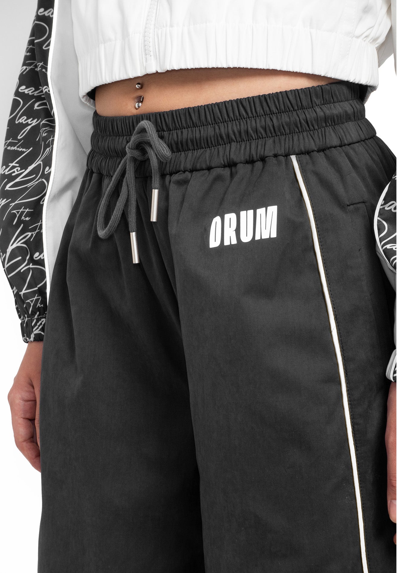 SELECT Ladies Reflective details Baggy Long Pants- Dark Grey