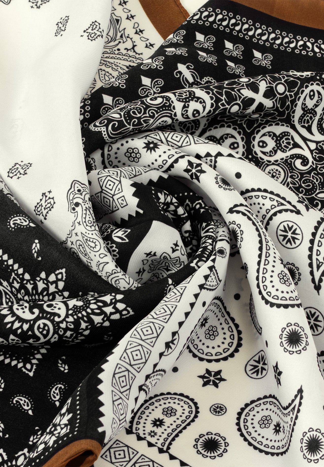 DRUM 4 style Printed Details Satin Bandana/Scarf - Black
