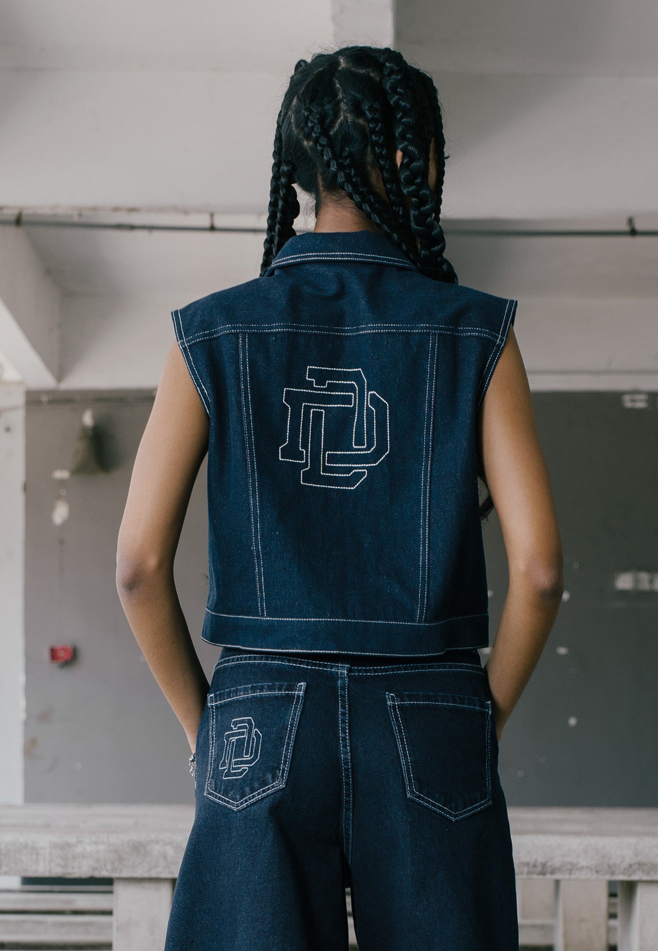 DRUM S. Women Denim Syndicate Sleeveless Jacket- Dark Blue