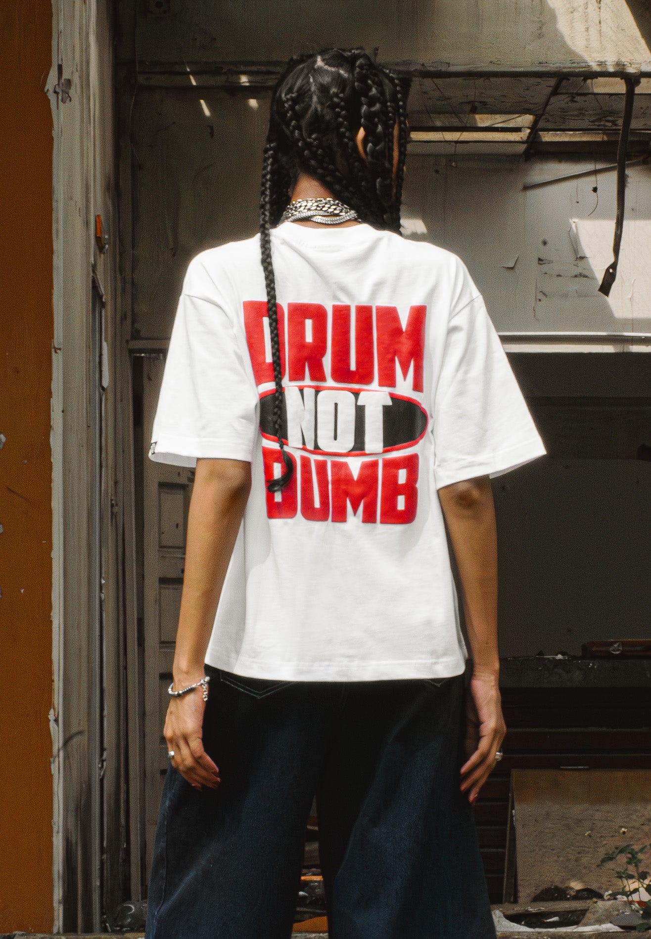 DRUM S. DRUM Not Dumb Puff Print Boxy Oversized Tee- White
