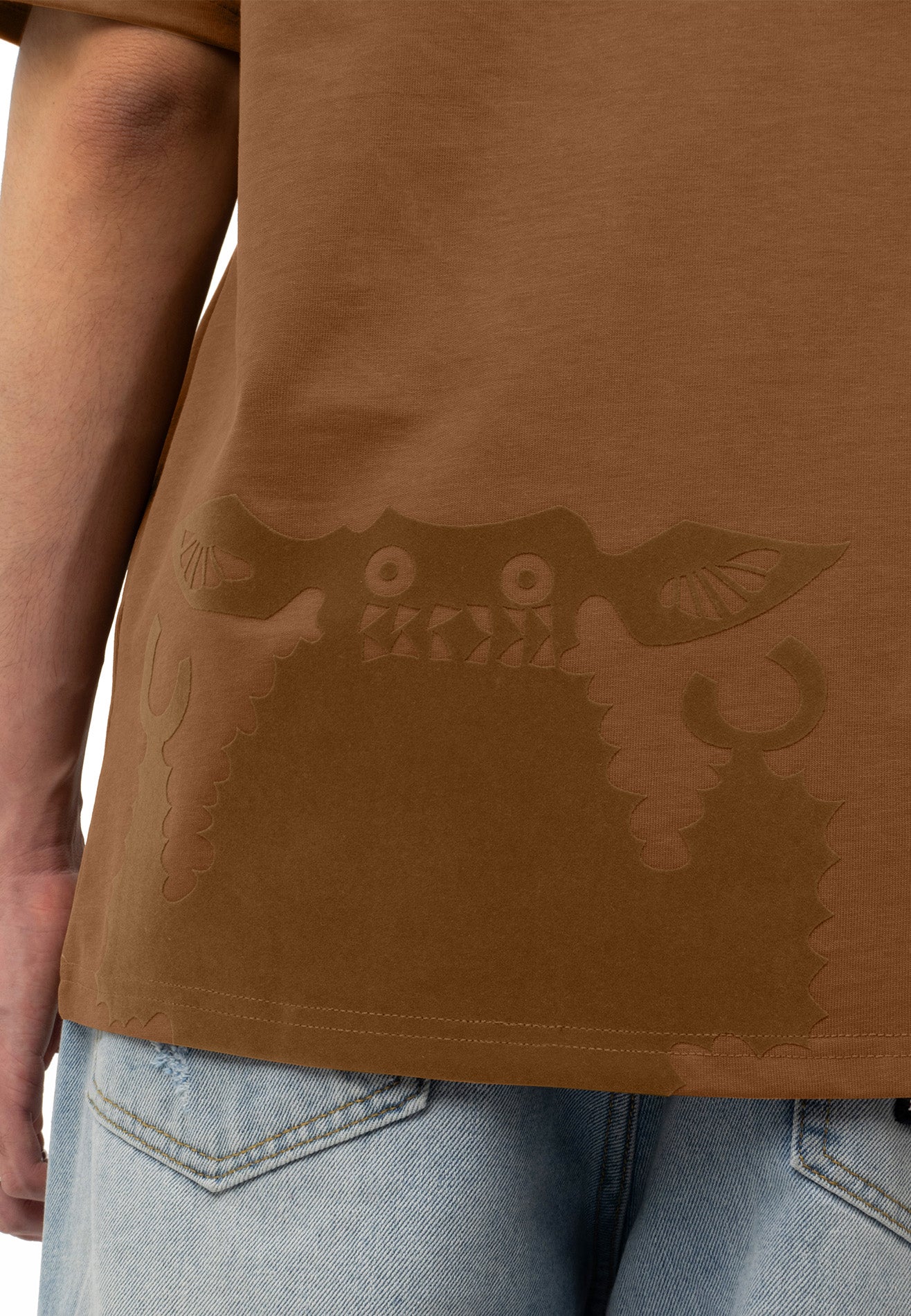 DRUM | ULTRAMAN Flocking Details Oversized Tee- Brown
