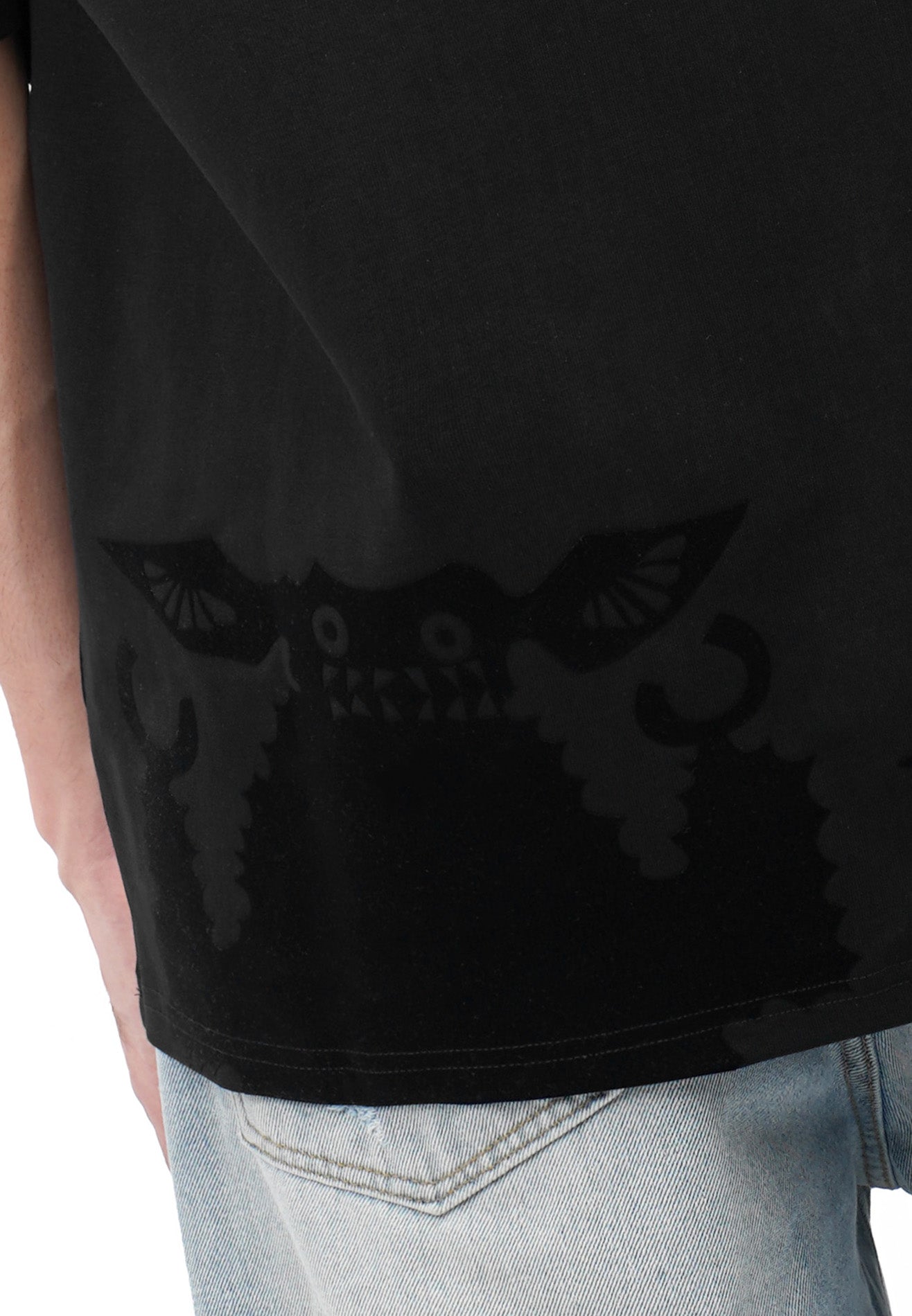 DRUM | ULTRAMAN Flocking Details Oversized Tee- Black