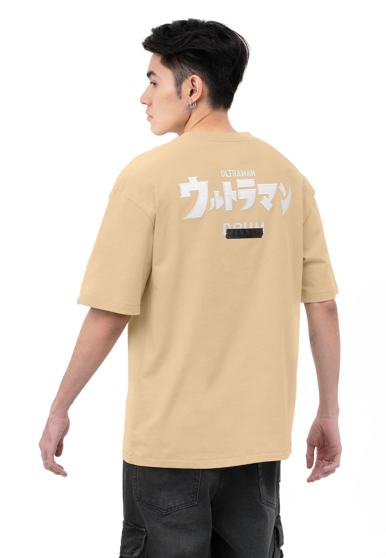 DRUM | ULTRAMAN Silicon Tape Details Oversized Tee- Light Khaki