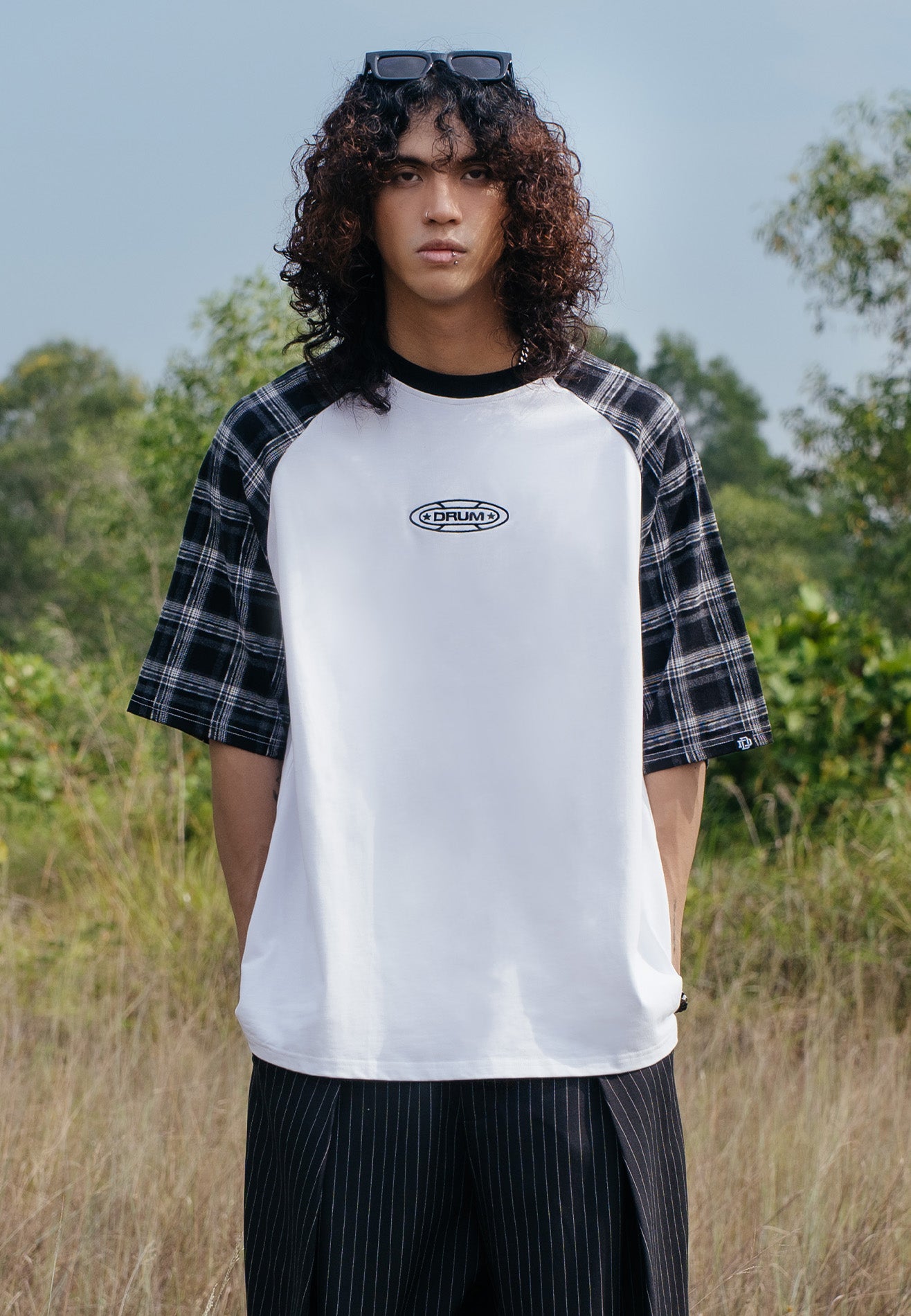 DRUM S. Flannel Printed Raglan Sleeve Oversized Tee- White