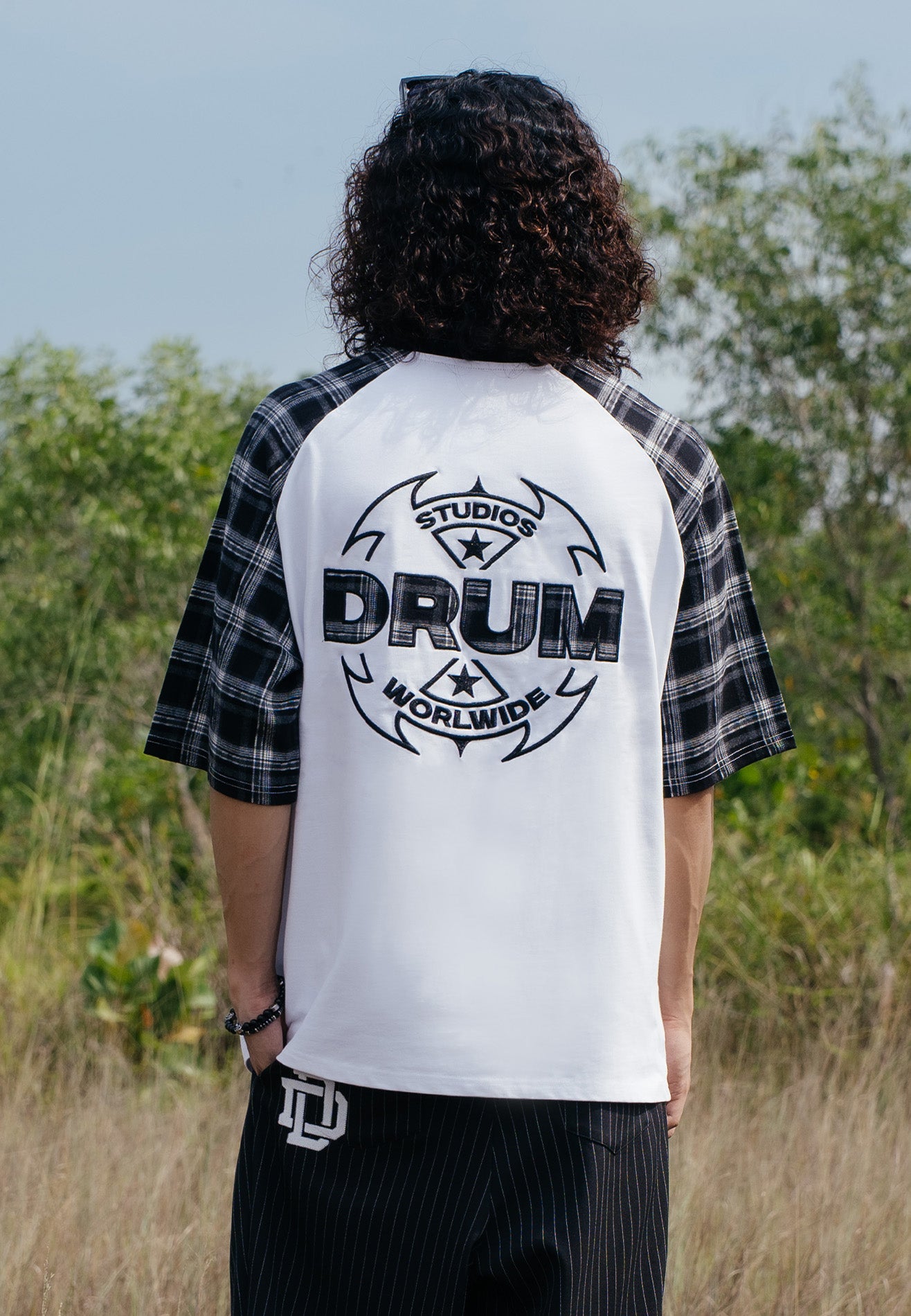 DRUM S. Flannel Printed Raglan Sleeve Oversized Tee- White
