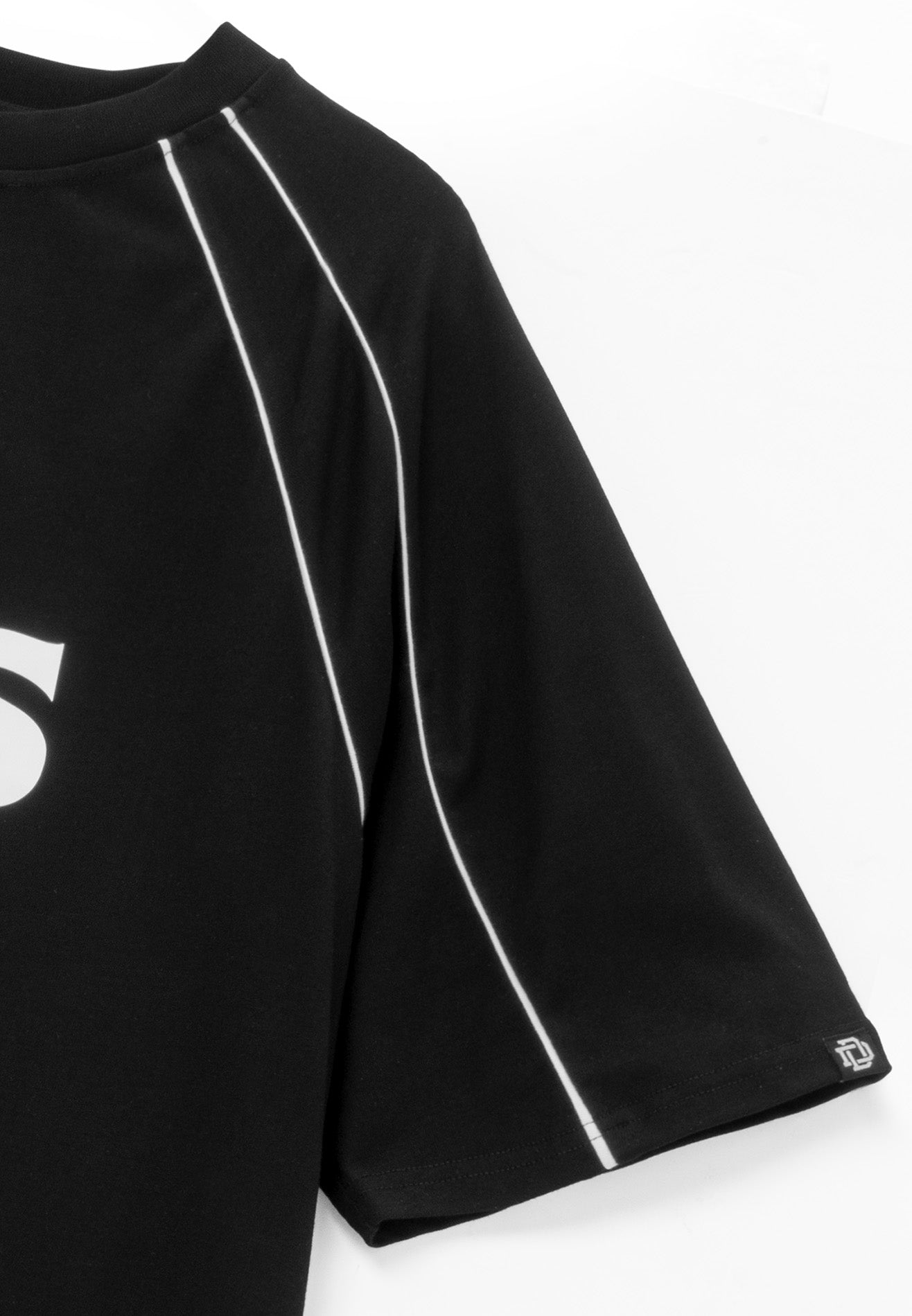 DRUM X AOS Silicon Logo Piping Oversized Boxy Tee- Black
