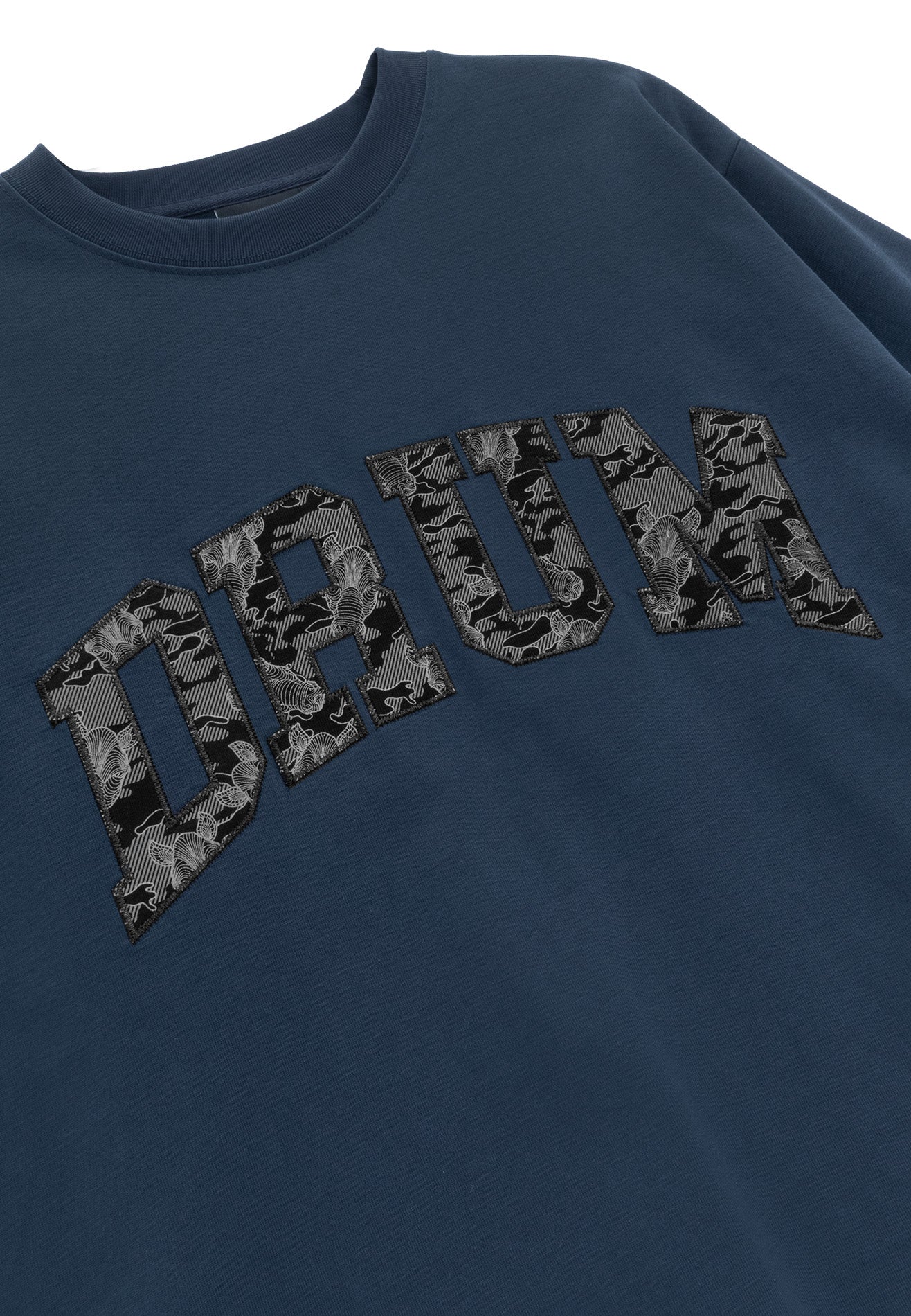 DRUM S. Applique Logo Oversized Boxy Tee- Navy